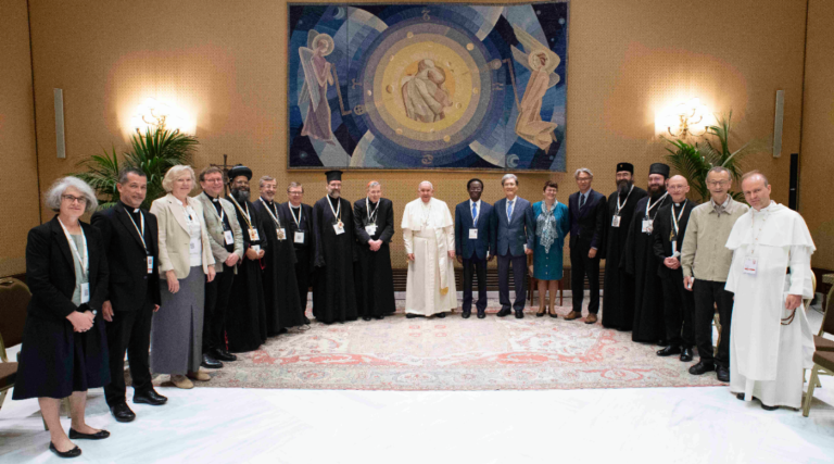 Reunión del Papa Francisco con los Delegados Fraternos en el Sínodo de la Sinodalidad
