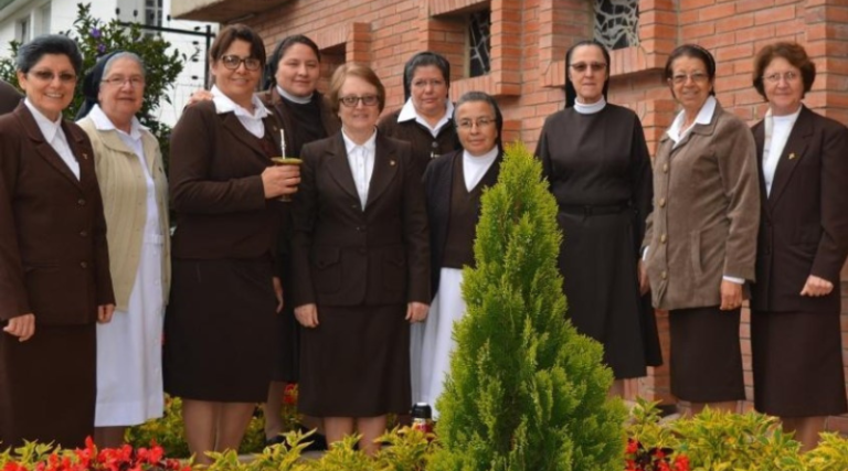 Conociendo Carismas Misioneros: «Hermanas Franciscanas Misioneras de María Auxiliadora»