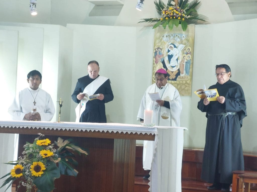 Hijas de la Iglesia en la ciudad de La Paz animan el tercer dia de oración por la unidas de los cristianos whatsapp image 2026 05 20 at 12.39.13 (1)