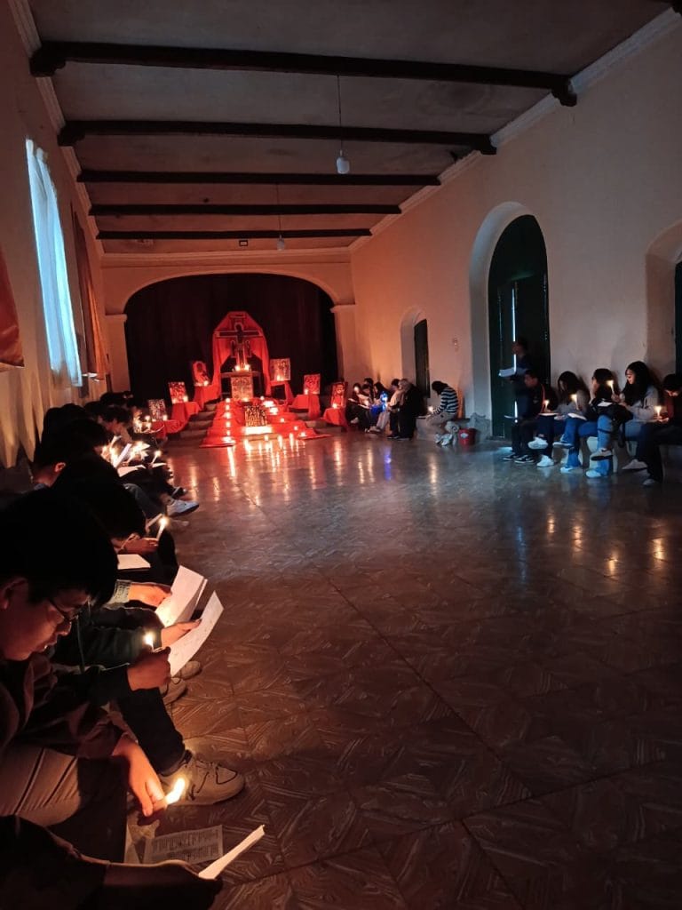 SUCRE: AL ESTILO TAIZÉ, SE CELEBRÓ LA ORACIÓN POR LA UNIDAD DE LOS CRISTIANOS whatsapp image 2026 05 24 at 11.12.25 (1)